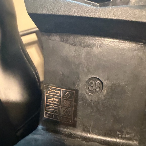 Black Chunky Mary Jane Platform Heels Goth Alt Lug Sole Strap Charm Size 38 - Picture 2 of 12